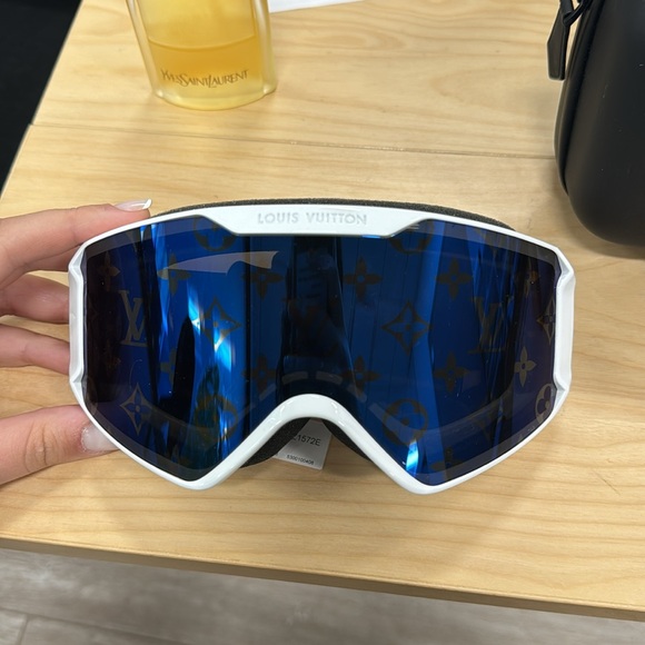 LIMITED EDITION Louis Vuitton Ski Mask - Picture 2 of 9
